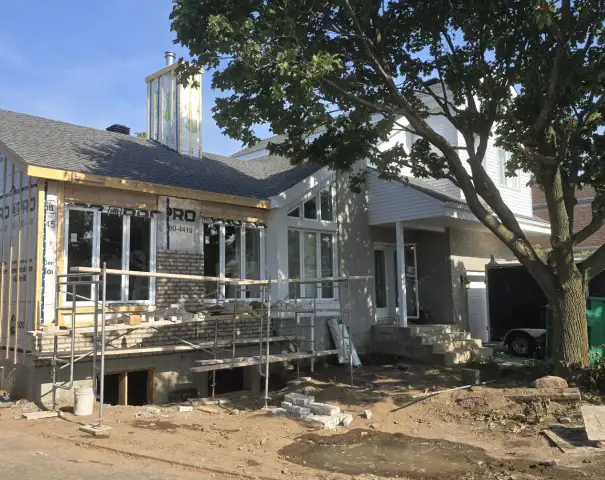 Chantier de construction résidentielle en cours